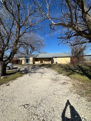 6668 County Rd 120 in Clyde, TX - Building Photo