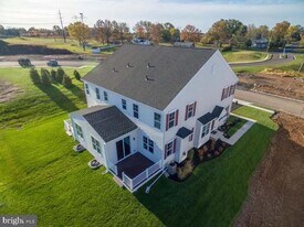 275 Hillstone Cir in Telford, PA - Building Photo