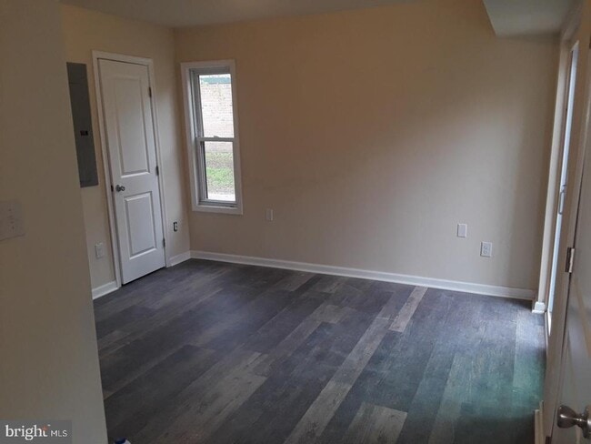910 Timber Creek Rd in Lindenwold, NJ - Foto de edificio - Building Photo