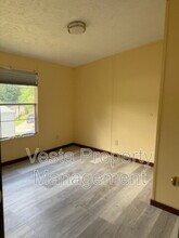 48 Smoke Ridge Rd in Candler, NC - Building Photo - Building Photo