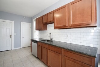 273 Lloyd St in New Haven, CT - Building Photo - Building Photo