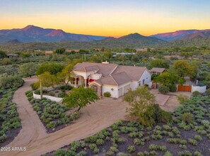 5910 E Cielo Run S in Cave Creek, AZ - Building Photo - Building Photo