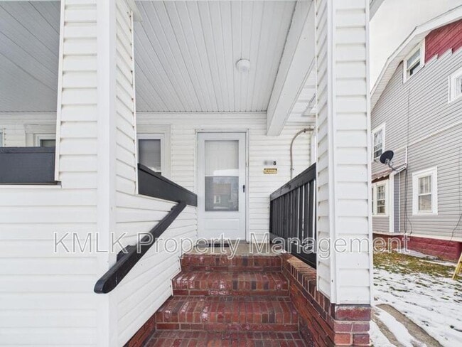 918 Peckham St in Akron, OH - Building Photo - Building Photo