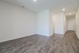 3022 Neverland Dr in New Smyrna Beach, FL - Building Photo - Building Photo