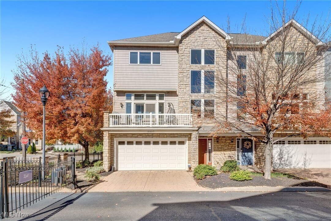 2227 City View Dr in Cleveland, OH - Building Photo