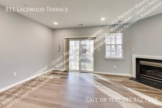 811 Lacewood Terrace in Hyattsville, MD - Building Photo - Building Photo