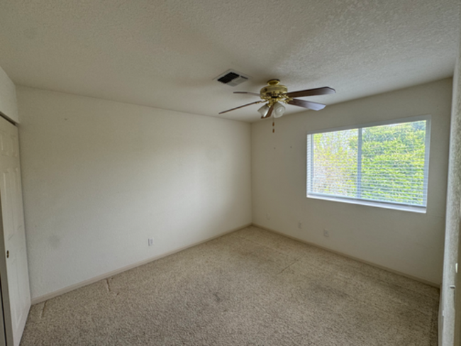 2120 Madera Rd in Sacramento, CA - Building Photo - Building Photo