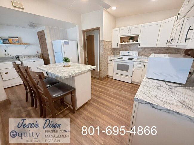 1875 W 3255 S in West Valley City, UT - Foto de edificio - Building Photo