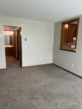 39499 Muffatt St in Harrison Township, MI - Foto de edificio - Building Photo