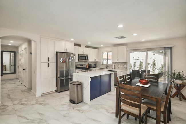 property at 51700 Avenida Martinez