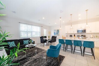 1013 Plantation Ln in Davenport, FL - Building Photo - Building Photo