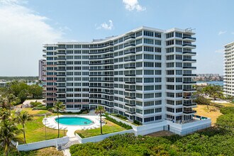 Sabal Point in Boca Raton, FL - Foto de edificio - Building Photo