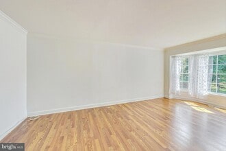 5 Drumcastle Ct in Germantown, MD - Foto de edificio - Building Photo