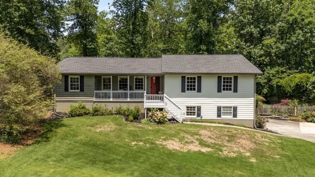 property at 2795 Bentwood Dr