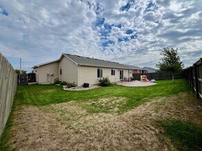 4717 S Pointe Dr in Rapid City, SD - Building Photo - Building Photo