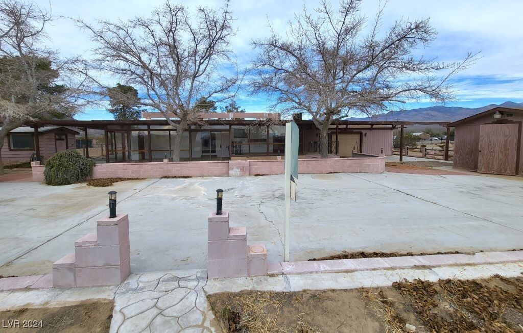 1281 W Carrol St in Pahrump, NV - Building Photo