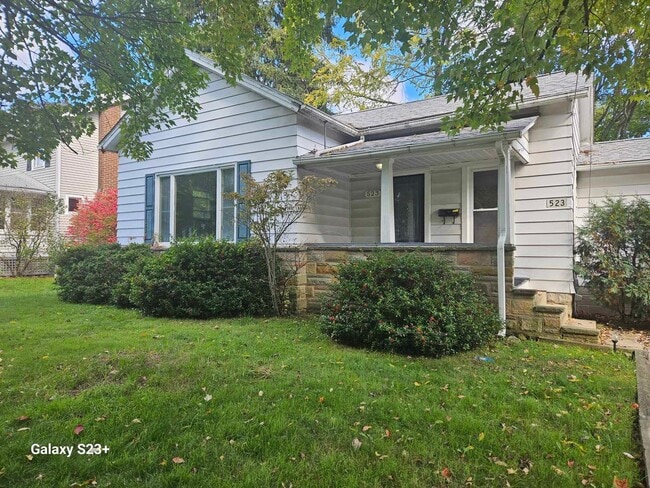 property at 523 Cuyahoga St