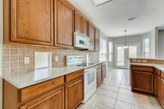 9937 Appletree Way in Fort Worth, TX - Foto de edificio - Building Photo