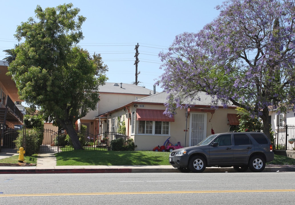 1039 Western Ave in Glendale, CA - Building Photo