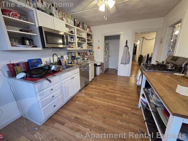 25 Fairfield St, Unit #6 in Cambridge, MA - Foto de edificio - Building Photo