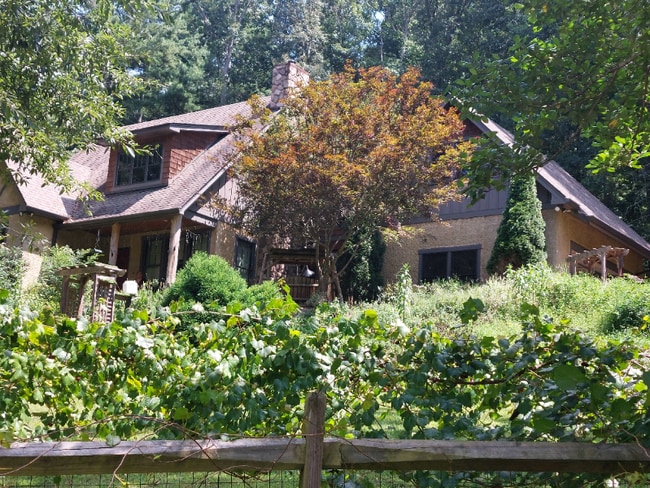 33 Hoyt Rd in Arden, NC - Building Photo - Building Photo