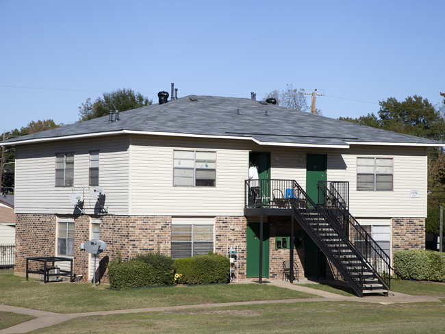 Lake Side Gardens Apartments in Shreveport, LA - Building Photo - Building Photo