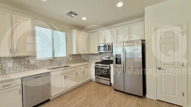 3913 S 58th Ln in Phoenix, AZ - Building Photo - Building Photo