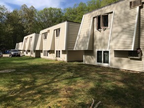 154 Amherst Rd in Belchertown, MA - Building Photo - Other