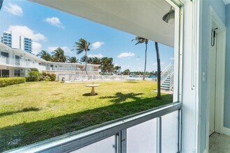 2508 Bay Dr in Pompano Beach, FL - Building Photo - Building Photo