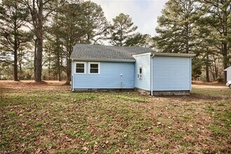 40 Lilac Ln in Hudgins, VA - Building Photo - Building Photo