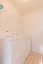 187 Madrid Dr in Murrells Inlet, SC - Foto de edificio - Building Photo