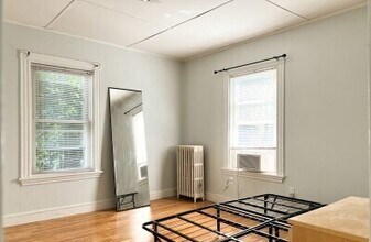 14 Smythe St in Brookline, MA - Building Photo - Building Photo