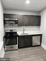 200 W Sedgwick St in Philadelphia, PA - Building Photo