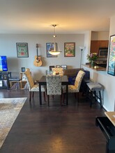 1560 N Sandburg Ter, Unit 1703 in Chicago, IL - Building Photo - Building Photo