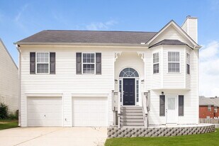 7843 Teton tr in Douglasville, GA - Building Photo
