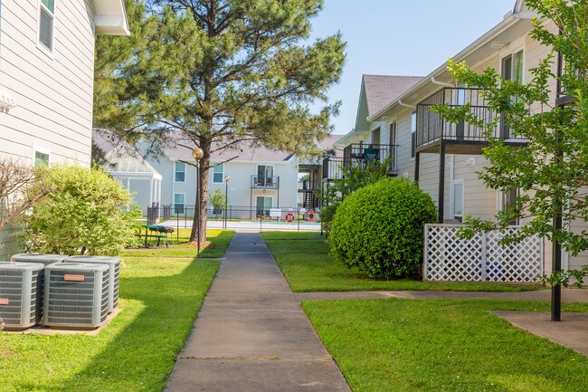 Westbury Park Apartments in Conway, AR - Building Photo - Building Photo