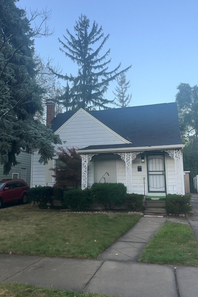 20477 Manor