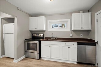 106 River Rd-Unit -3 in Shelton, CT - Building Photo - Building Photo