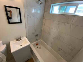 2319 Grand Ave in San Diego, CA - Building Photo - Building Photo