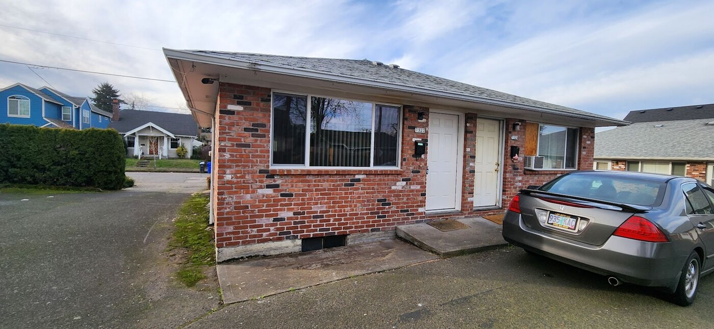 7312-7334 N Lancaster Ave in Portland, OR - Building Photo