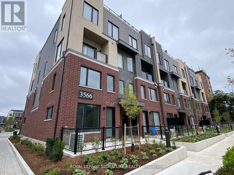 3566 Colonial Dr in Mississauga, ON - Building Photo