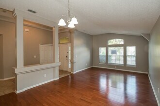 3270 Deuce Ct in Jacksonville, FL - Building Photo - Building Photo