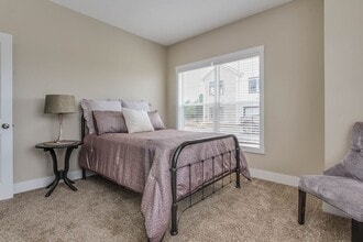 Platinum Pines in Muskegon, MI - Building Photo - Building Photo