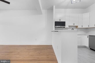 4930 West Chester Pike in Newtown Square, PA - Building Photo - Building Photo