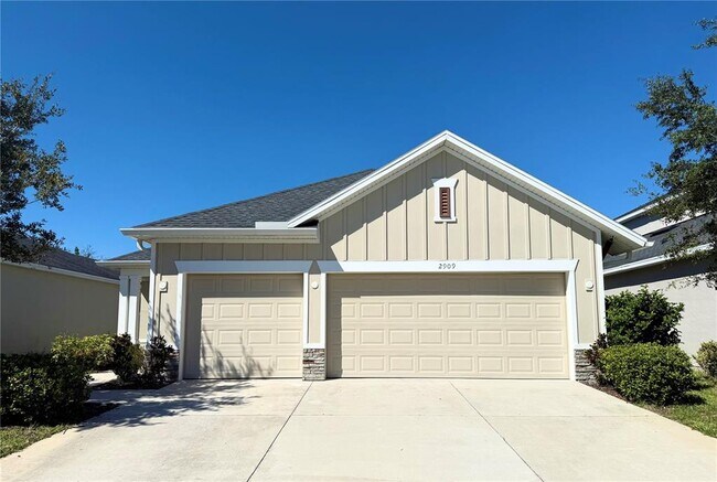 property at 2909 Deerberry Ln