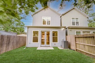 2709 Hardy St in Houston, TX - Building Photo - Building Photo