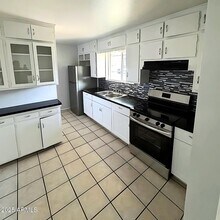 555 W Rio Salado Pkwy in Mesa, AZ - Building Photo - Building Photo