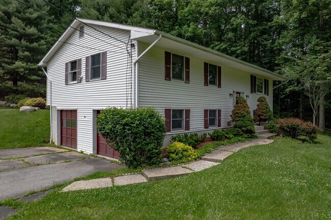 501 Burlingham Rd in Bloomingburg, NY - Building Photo - Building Photo