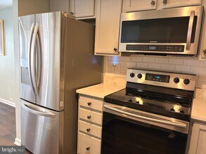 19426 Brassie Pl in Gaithersburg, MD - Foto de edificio - Building Photo