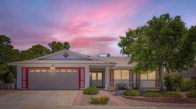7704 Peacock Ave in Las Vegas, NV - Building Photo - Building Photo